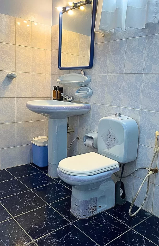 Usambara_WASHROOM 3